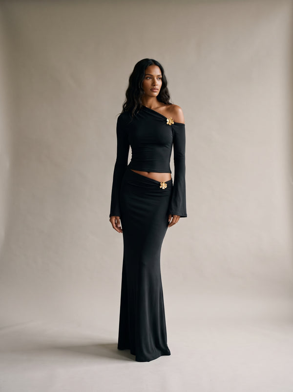 Isla Off-Shoulder Skirt Set – Black – Front