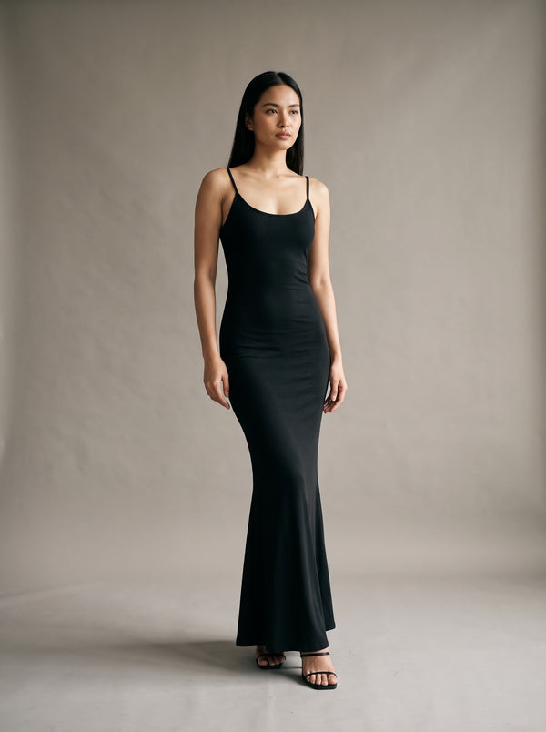 Ivy Mermaid Maxi Dress – Black – Front